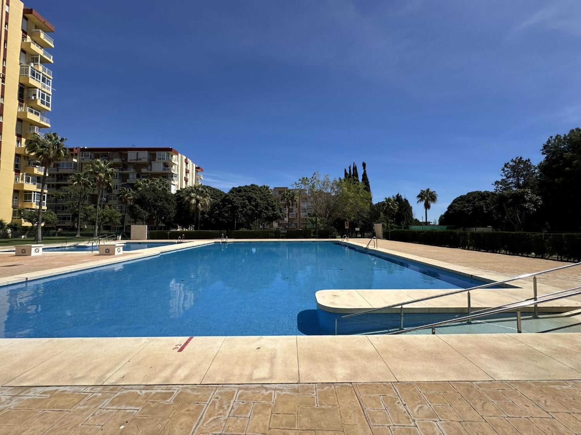 Estudio Agata Con Piscina A 800M De La Playa Benalmádena Kültér fotó