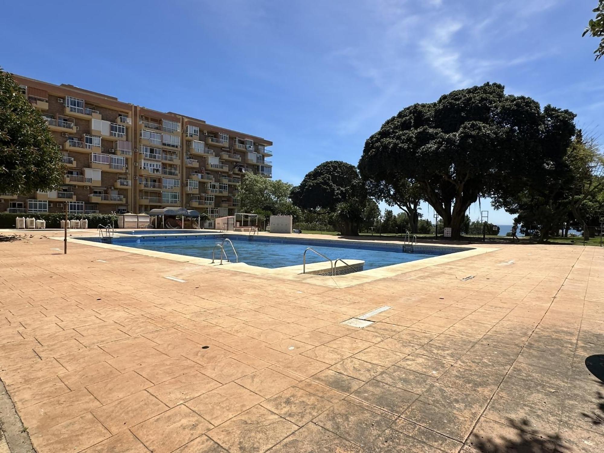 Estudio Agata Con Piscina A 800M De La Playa Benalmádena Kültér fotó
