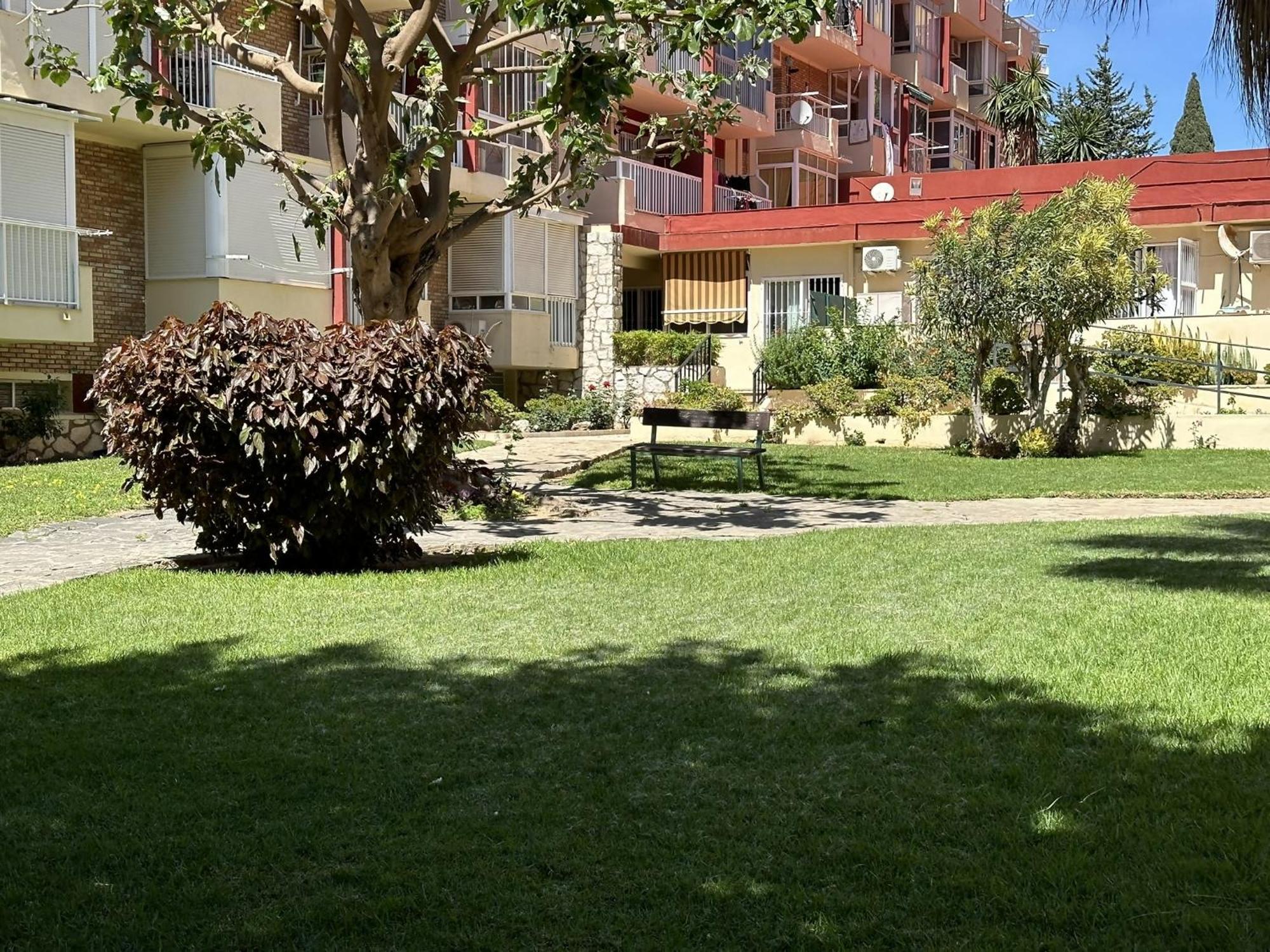 Estudio Agata Con Piscina A 800M De La Playa Benalmádena Kültér fotó